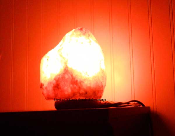 himalayan salt lamp image